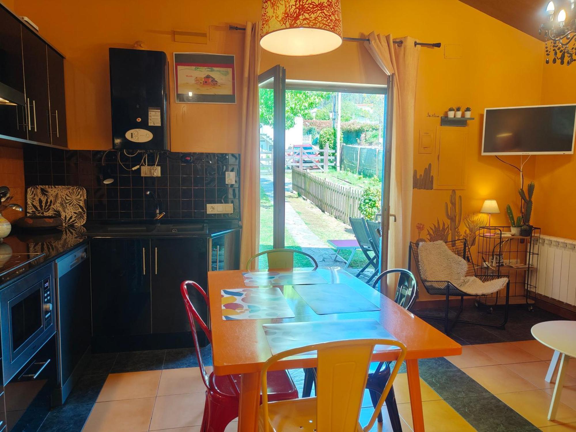 Apartamentos Rosa Jove กาบาญาส ภายนอก รูปภาพ